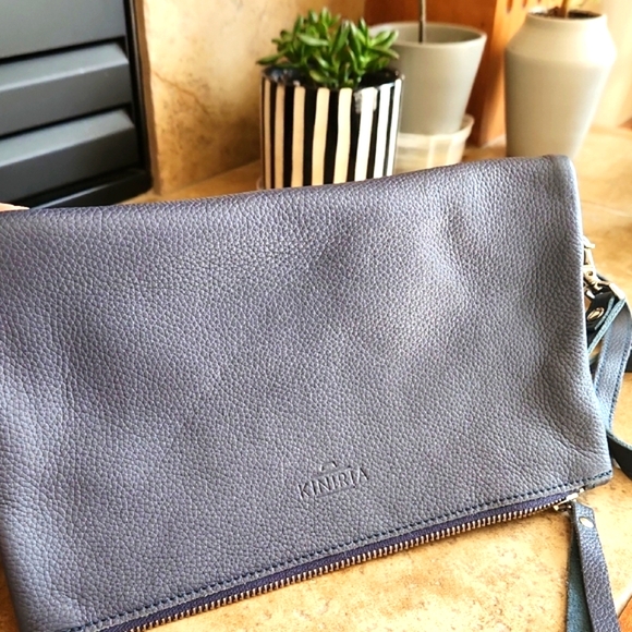 kiniria Handbags - Kiniria Bluish/gray Leather Crossbody